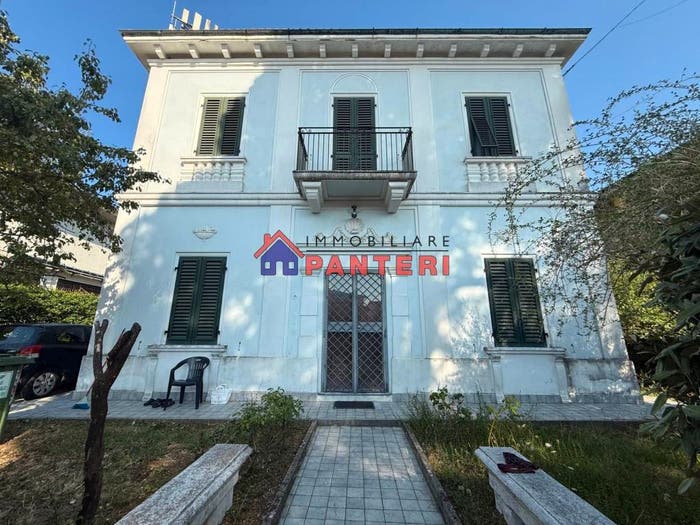 Casa con 6 locali in vendita in Via Regione Piemonte, Altopascio Centro, Altopascio