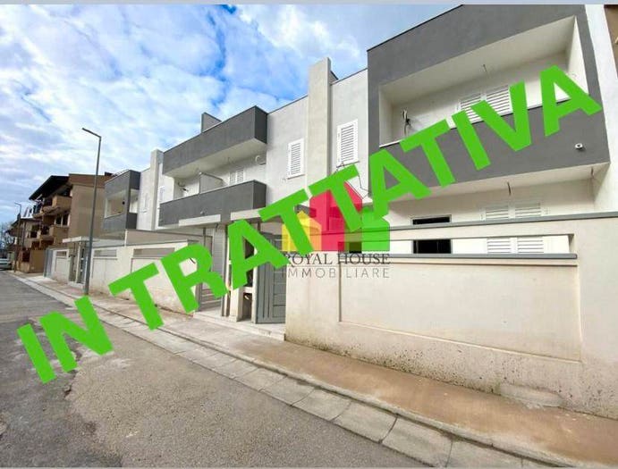 Casa con 5 locali in vendita in Via Giovanni Battista Basile, Parete