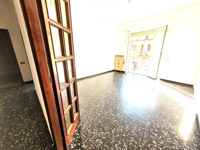 Appartamento quadrilocale in vendita in Via Maggio, Ospedale, La Spezia