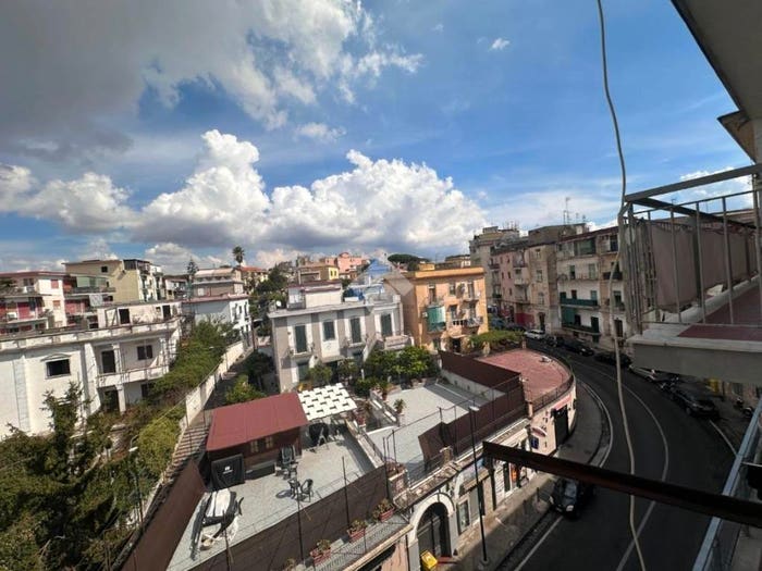 Appartamento bilocale in vendita in Via Francesco Paolo Bozzelli, Capodichino, Napoli