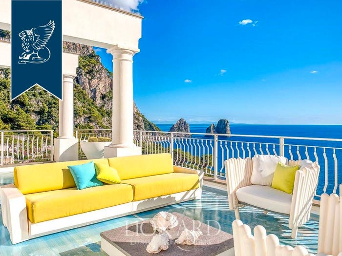 Appartamento quadrilocale in vendita in Centro, Capri