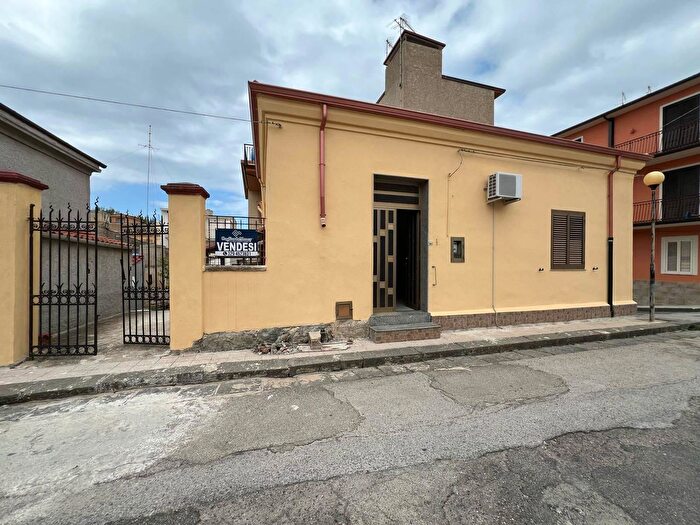 Casa bilocale in vendita in Via Gorizia, Acquedolci