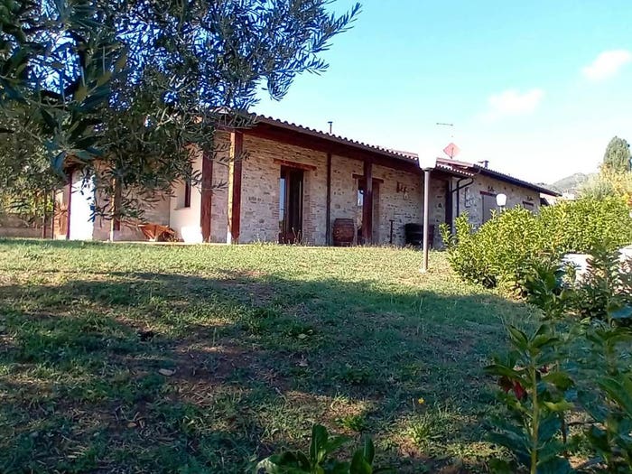 Casa con 5 locali in vendita in Secchiano, Novafeltria