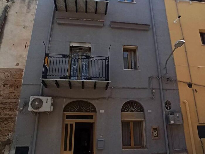 Casa con 5 locali in vendita in Via Don Giovanni Minzoni SNC, Centro, Castellammare del Golfo