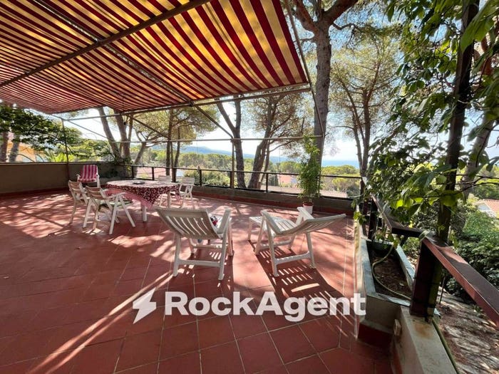 Casa con 6 locali in vendita in Via Domenico Francesco Falcucci, Quercianella, Livorno