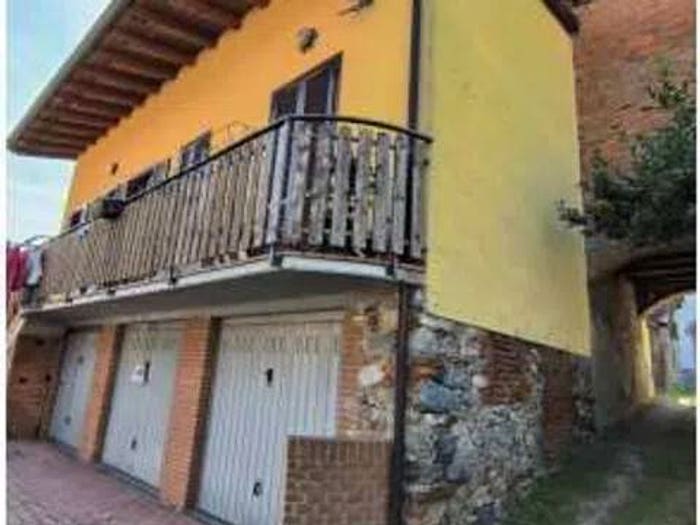 Appartamento quadrilocale in vendita in Via Circonvallazione, Centro, Varallo Pombia