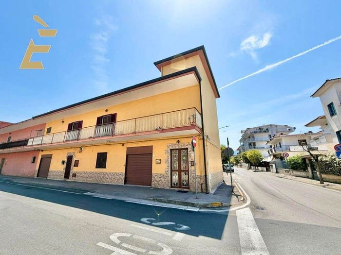Casa trilocale in vendita in Via Piave, Centro, Acerra