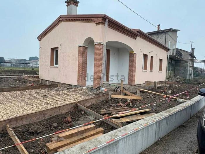 Casa quadrilocale in vendita in Via San Nicolò, Centro, Castagnaro