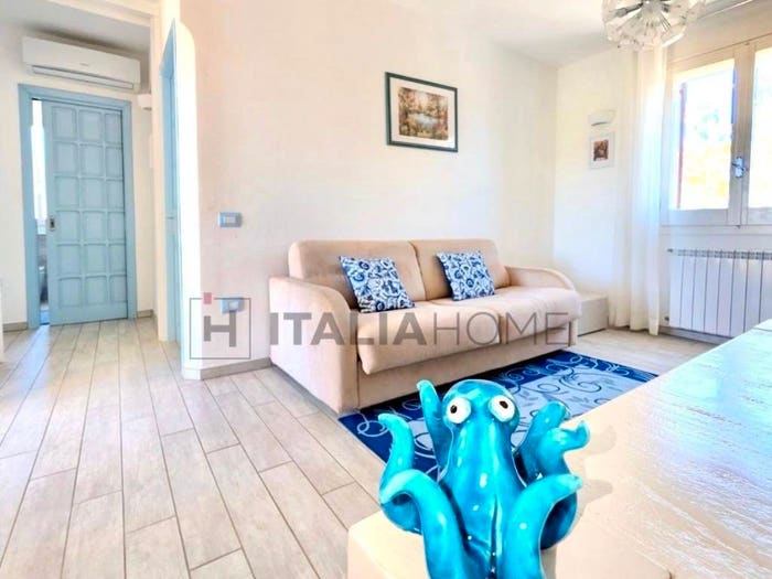 Appartamento bilocale in vendita in Via delle Gardenie, Solanas, Sinnai