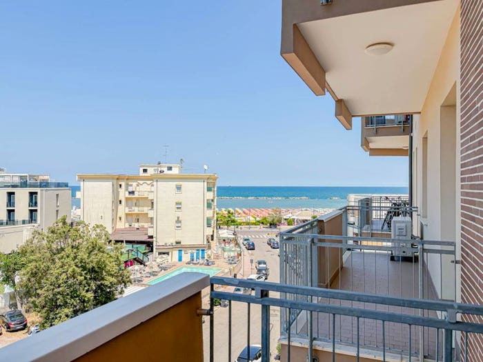 Appartamento trilocale in vendita in Viale Raffaello Sanzio, Valverde, Cesenatico