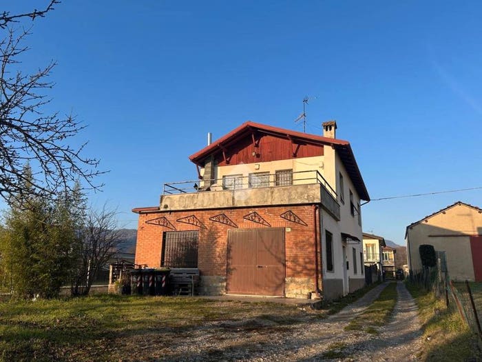 Casa con 6 locali in vendita in Via Provinciale, Torreratti Persi, Borghetto di Borbera