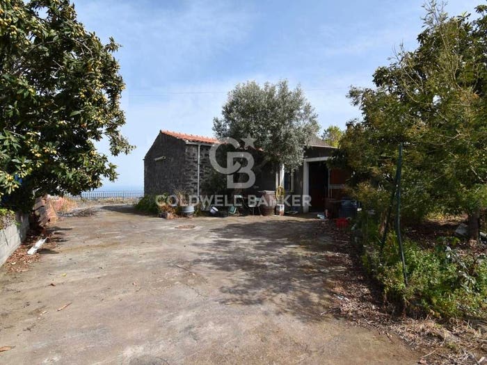 Casa bilocale in vendita in via Marchesana, Aci Catena