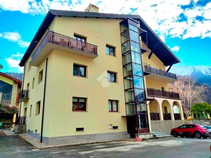 Appartamento con 5 locali in vendita in Via Corrado Gex, Centro, Arvier