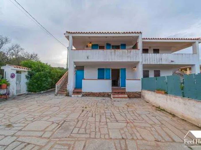 Casa con 6 locali in vendita in Via Delle Attinie No Number, Pittulongu, Olbia