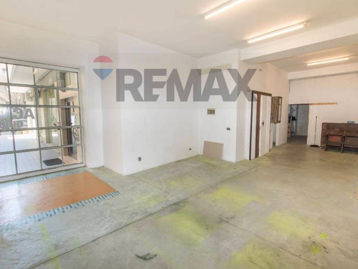 Appartamento trilocale in vendita in via Umbria, Piazza Salotto Corso Umberto, Pescara