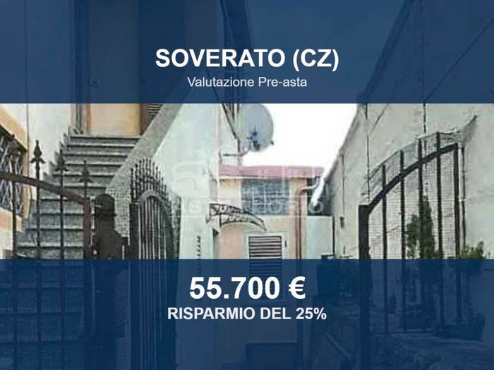 Appartamento trilocale in vendita in Via Duca di Petrizzi SNC, Soverato Marina, Soverato