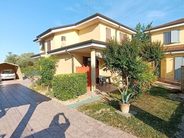 Casa trilocale in vendita in Moglia
