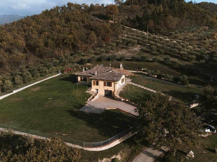Appartamento con 5 locali in vendita in Vocabolo Passerina, Città di Castello