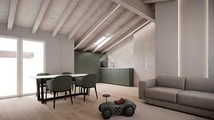 Appartamento trilocale in vendita in Via Monte Ortigara, Torre Boldone