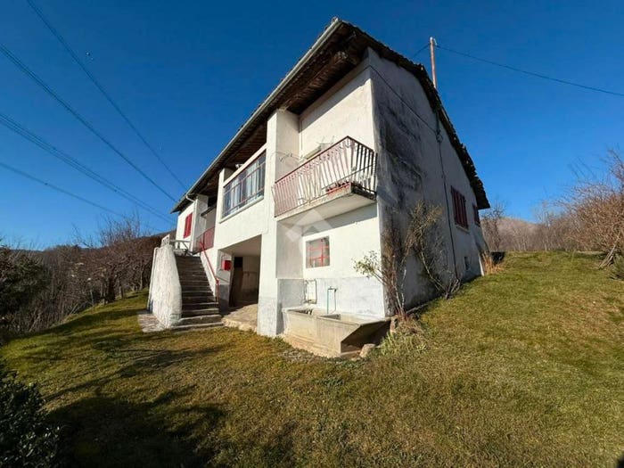 Casa quadrilocale in vendita in Via Santuario, Cintano