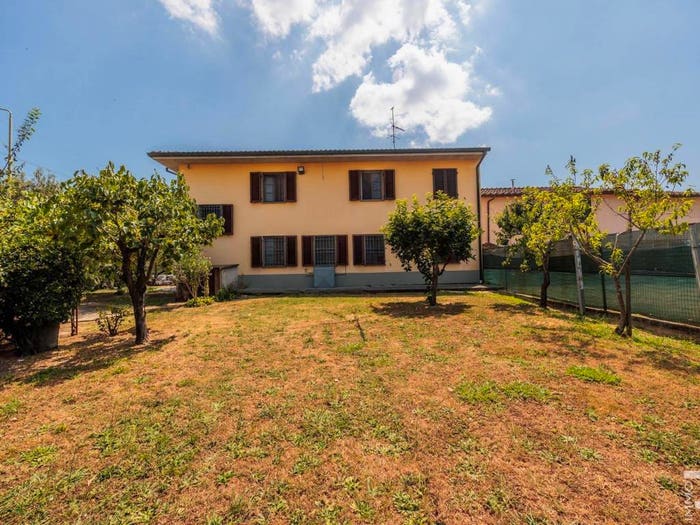 Casa con 6 locali in vendita in Corte Paroli, Spianate Ponte ai Pini, Altopascio