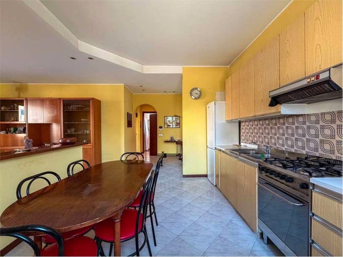 Appartamento trilocale in vendita in Via Borgomanero, Centro, Paruzzaro