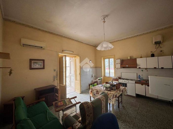 Casa con 6 locali in vendita in Vico Primo Vallesana, Centro, Marano di Napoli