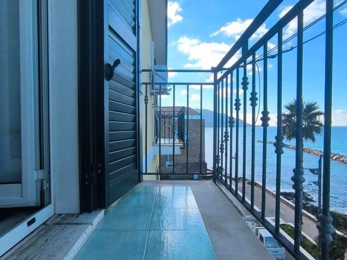 Casa trilocale in vendita in Lungomare Raffaello De Simone, Santa Maria, Castellabate