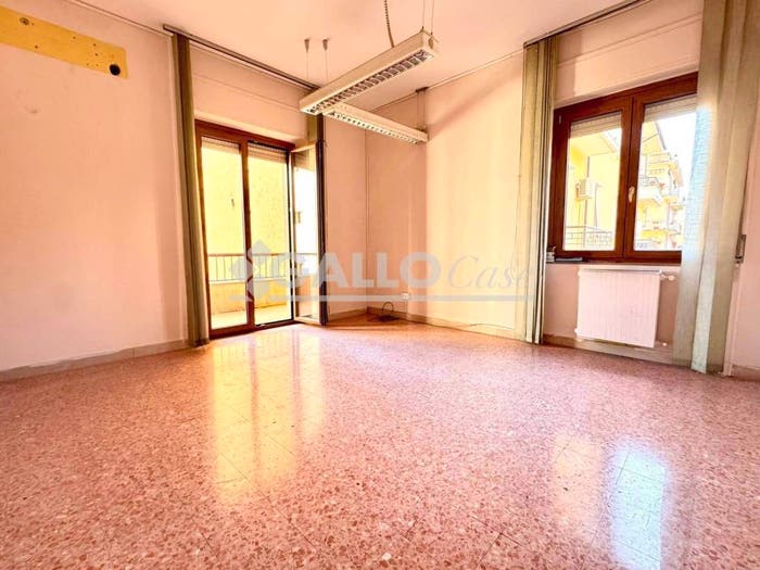 Appartamento con 6 locali in vendita in Via Frugiuele, Centro, Cosenza