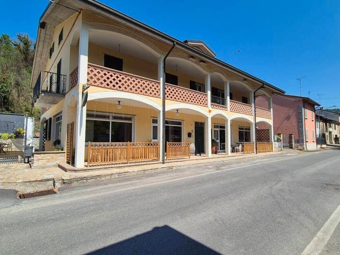 Casa con 6 locali in vendita in Case Del Molino, Montesegale