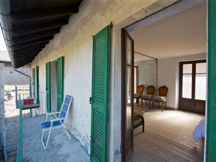 Casa con 6 locali in vendita in Via Domenico Nicolini SNC, Cannero Riviera
