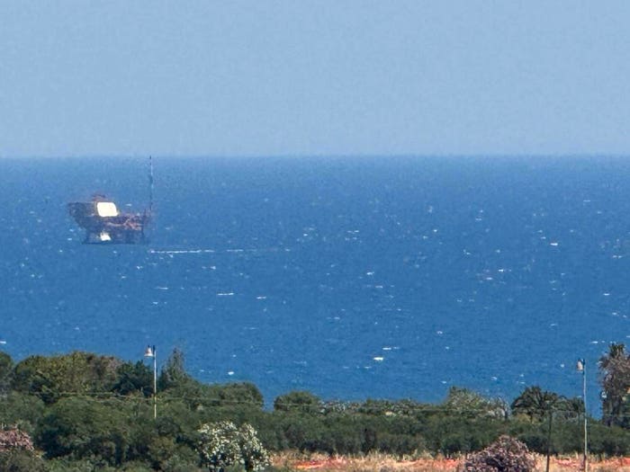 Appartamento quadrilocale in vendita in Contrada Capo Colonna, Lungomare Capocolonna, Crotone