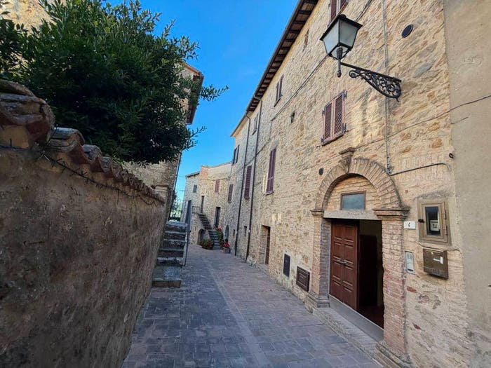 Casa con 6 locali in vendita in Piazza della Chiesa, Gualdo Cattaneo