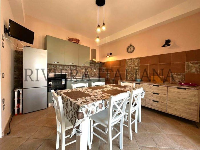 Appartamento con 6 locali in vendita in Via della Repubblica, Praia a Mare