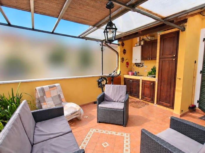 Appartamento quadrilocale in vendita in Avenza, Carrara