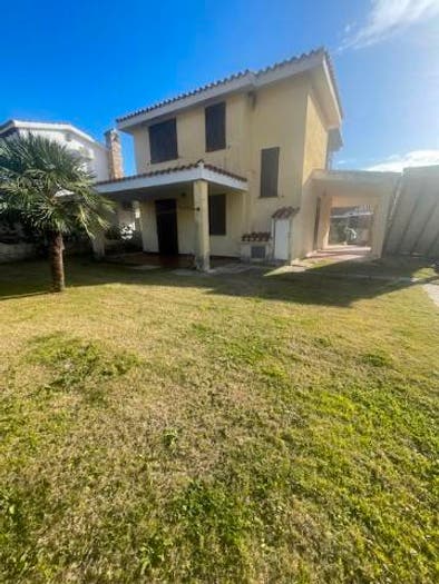 Casa quadrilocale in vendita in Villasimius