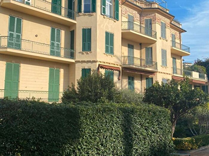 Appartamento monolocale in vendita in Via Regina Margherita, Centro, Bordighera
