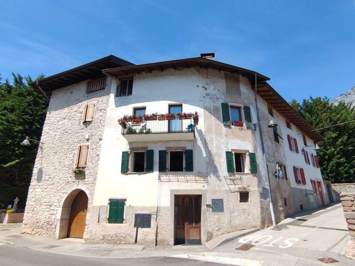 Appartamento quadrilocale in vendita in Via Omigo, Terlago, Vallelaghi