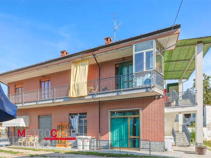 Appartamento quadrilocale in vendita in Centro, Vezza d'Alba