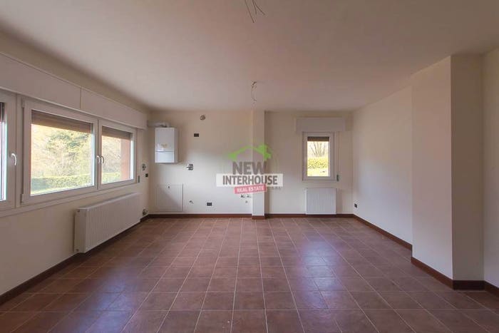 Appartamento trilocale in vendita in Via Giosuè Carducci, Centro, Arta Terme