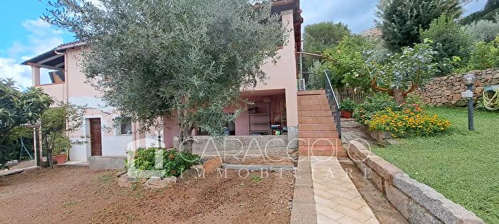 Casa quadrilocale in vendita in Loiri Porto San Paolo