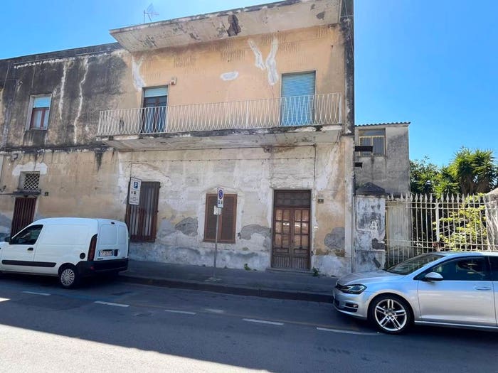 Casa con 6 locali in vendita in Piazza Vargas, Boscoreale