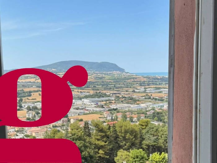 Appartamento con 5 locali in vendita in corso traiano boccalini, Centro, Loreto