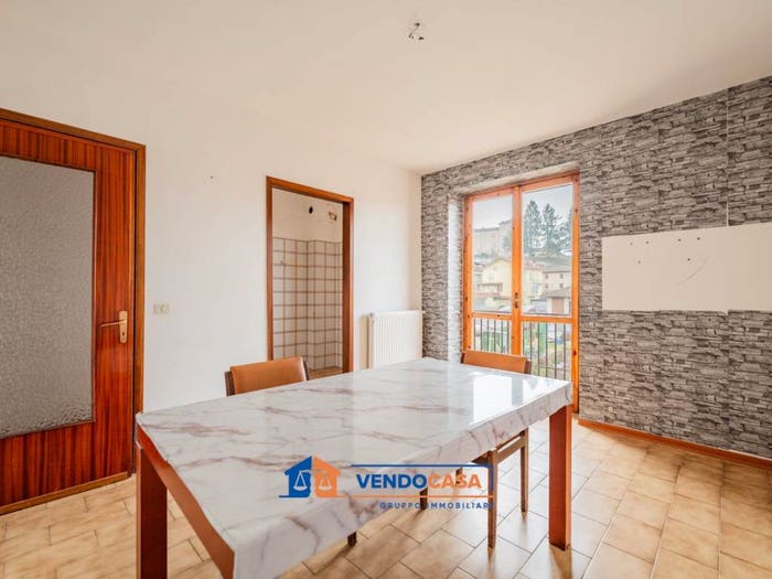 Appartamento trilocale in vendita in Via San Rocco, Cravanzana