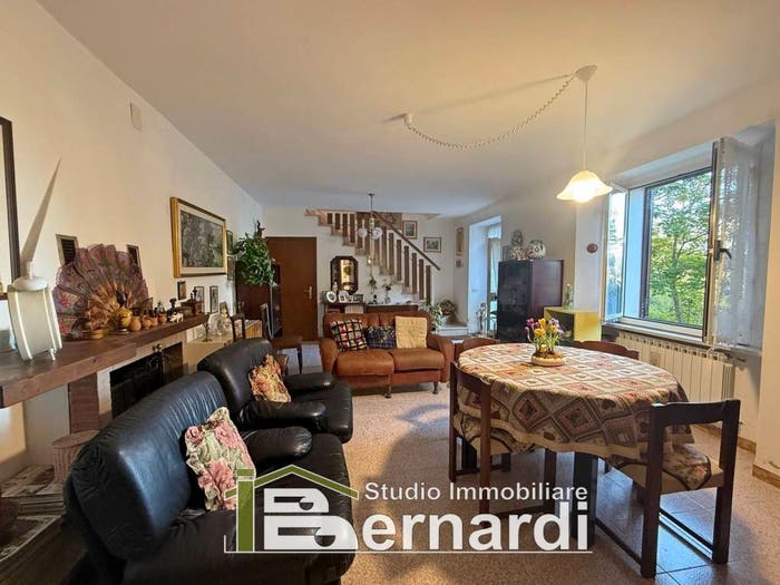 Casa con 6 locali in vendita in Via Le Borre, Montecreto