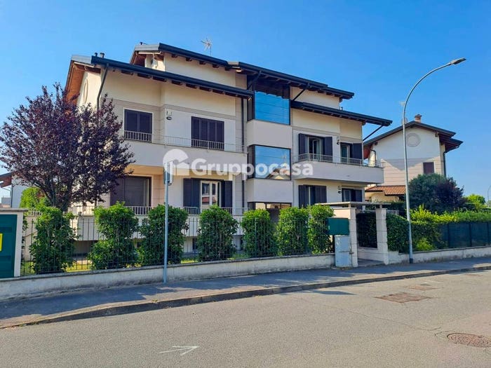 Appartamento trilocale in vendita in Via C Porta, Boffalora Sopra Ticino