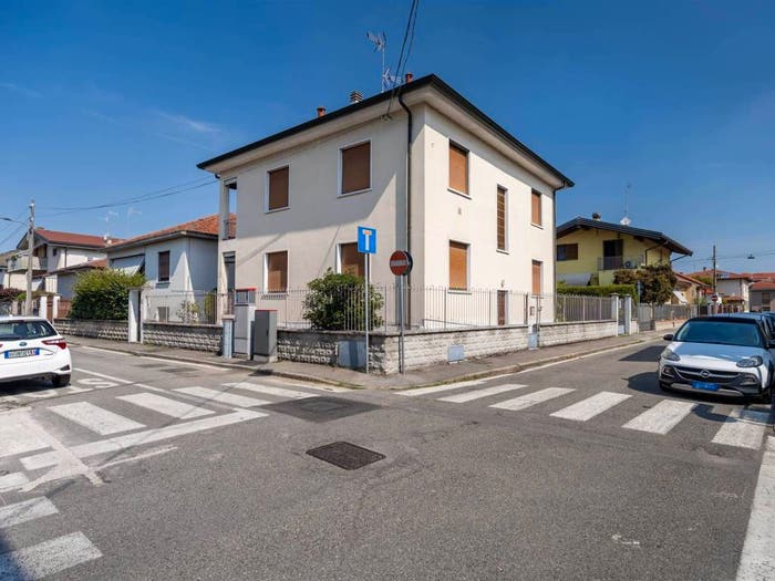 Casa con 6 locali in vendita in via venezia, Melzo