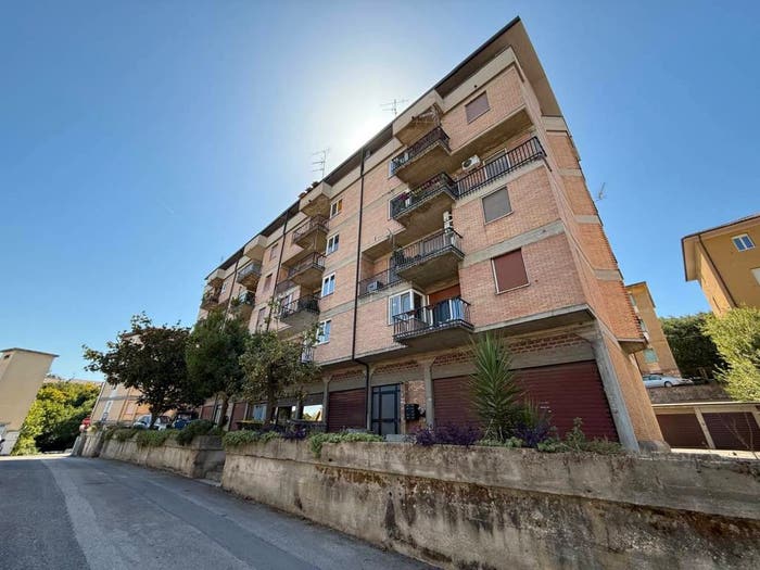 Appartamento con 5 locali in vendita in Via di Berardozzo, Centro, Narni