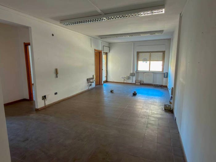 Appartamento quadrilocale in vendita in Via A Deffenu, Centro, Nuoro