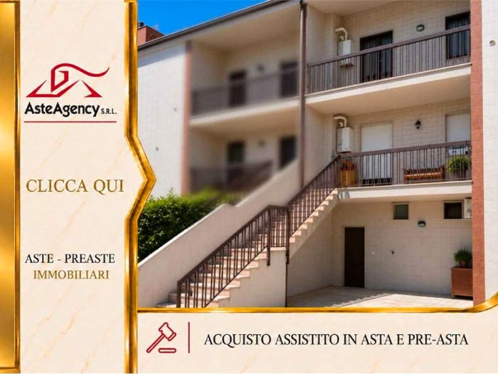 Appartamento quadrilocale in vendita in Via Raffaele Notari, Comparto Biccari, Foggia